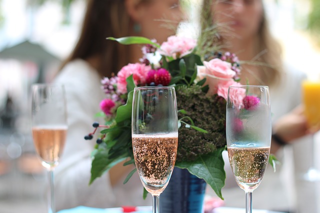 champagne-939876_640