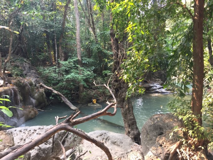 バンコクから日帰りで行ける 美しい滝 エラワンの滝 が神秘的 Tabippo Net