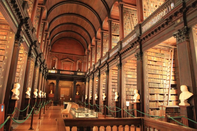 アイルランド ダブリンの トリニティカレッジ図書館 に混雑を避けて行く方法 Tabippo Net