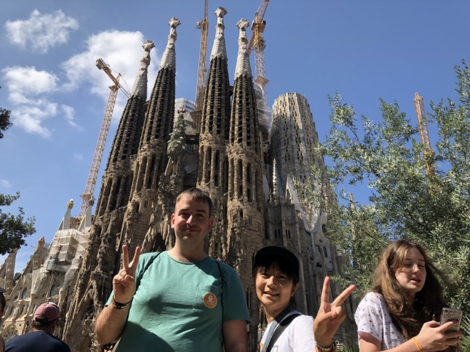 日本語を学ぶ バルセロナ人 と街歩きツアーに参加 スペインではクレヨンしんちゃんが有名 tabippo net