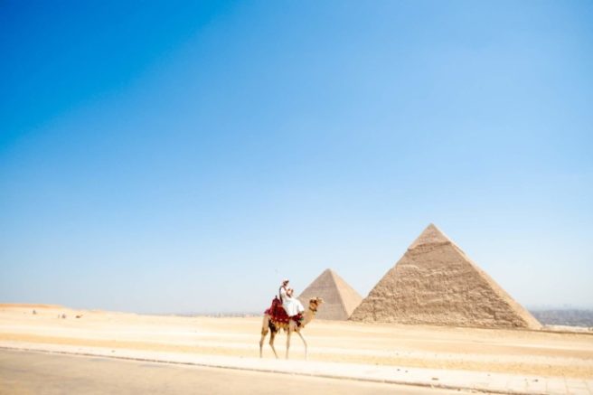 ピラミッド4600年の歴史に負けないよう、僕はシャッターを切った【写真