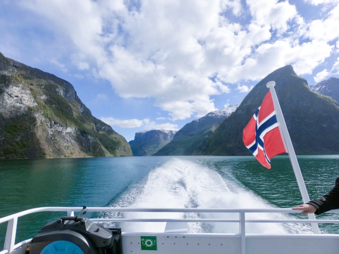 こんな景色見たことない ノルウェーの大自然を全身で感じるソグネフィヨルド観光船 Tabippo Net