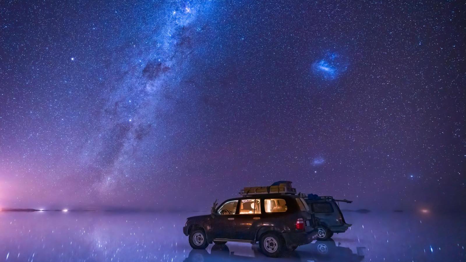 まるで宇宙にいる感覚 真夜中のウユニ塩湖で聴きたい音楽 Tabippo Net