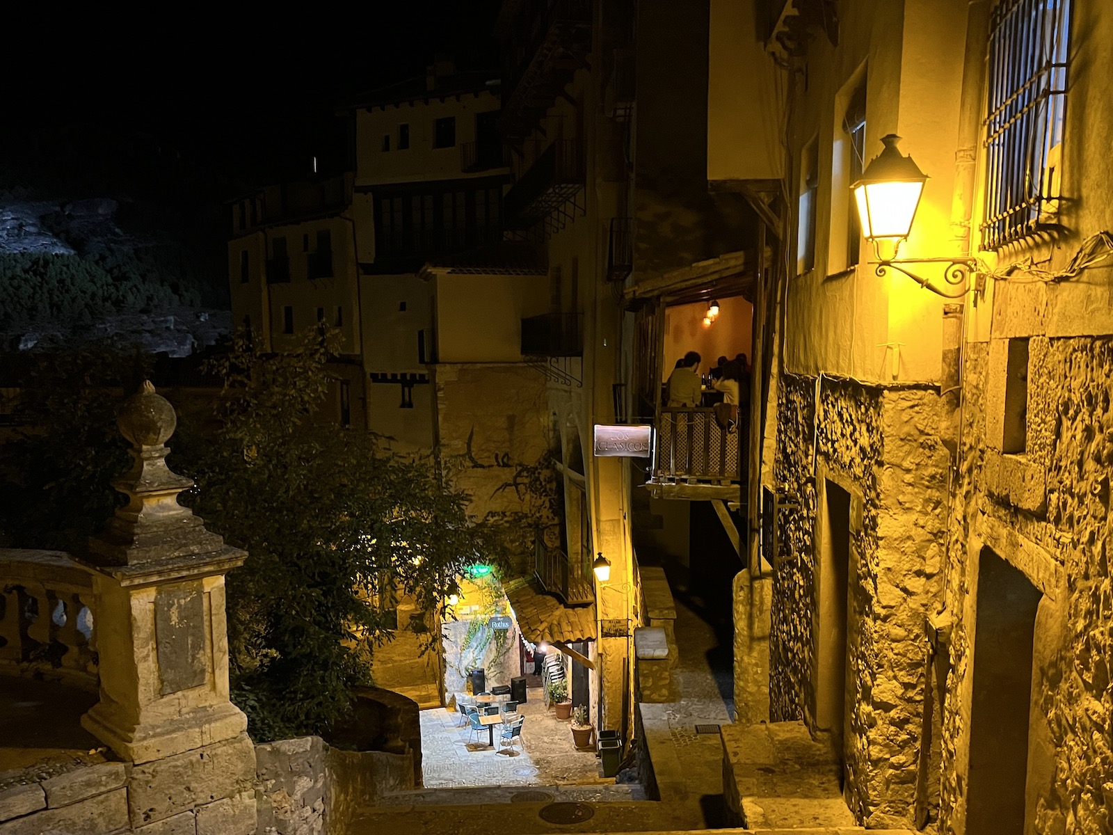スペイン　クエンカ　夜の街並み