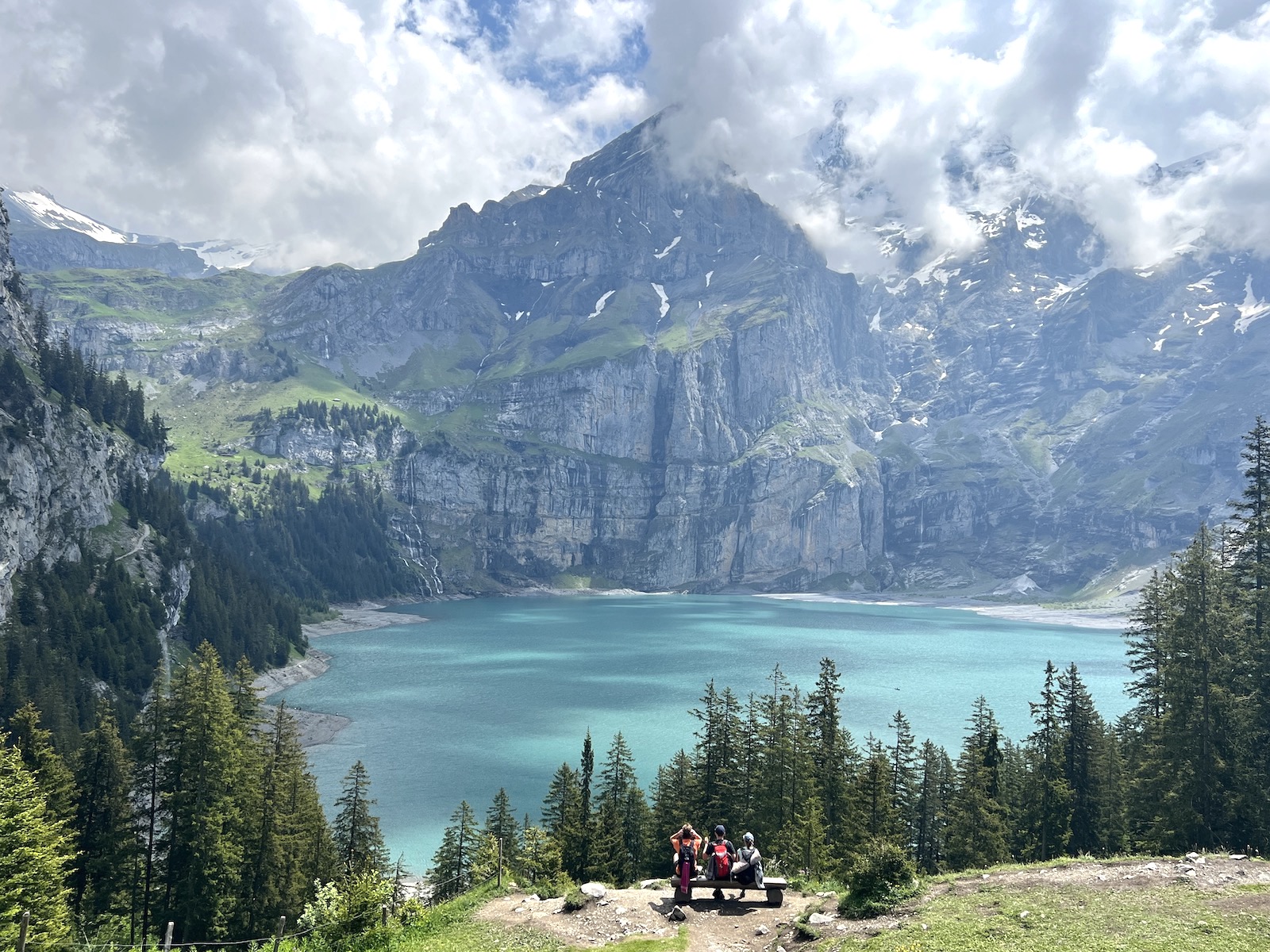スイス　エッシネン湖　ハイキング
