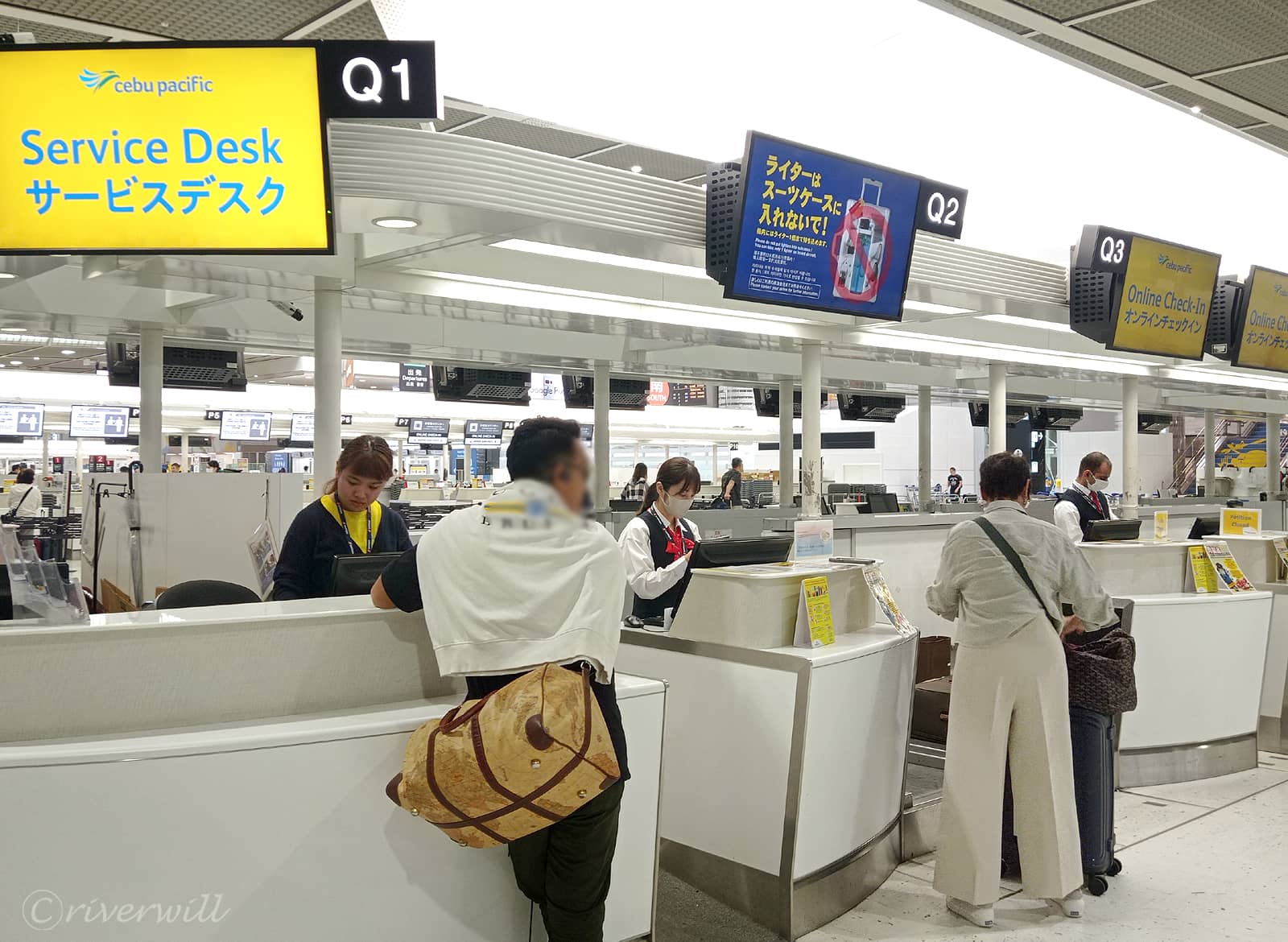 成田空港チェックインカウンター（セブパシフィック航空）