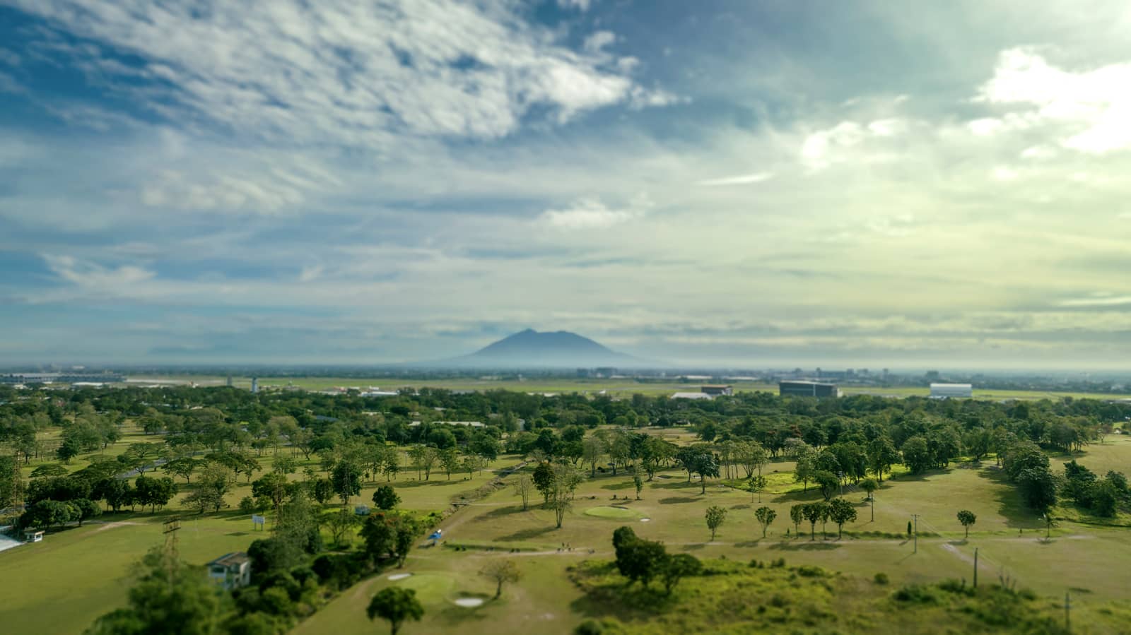 ピナツボ火山（クラーク、フィリピン）