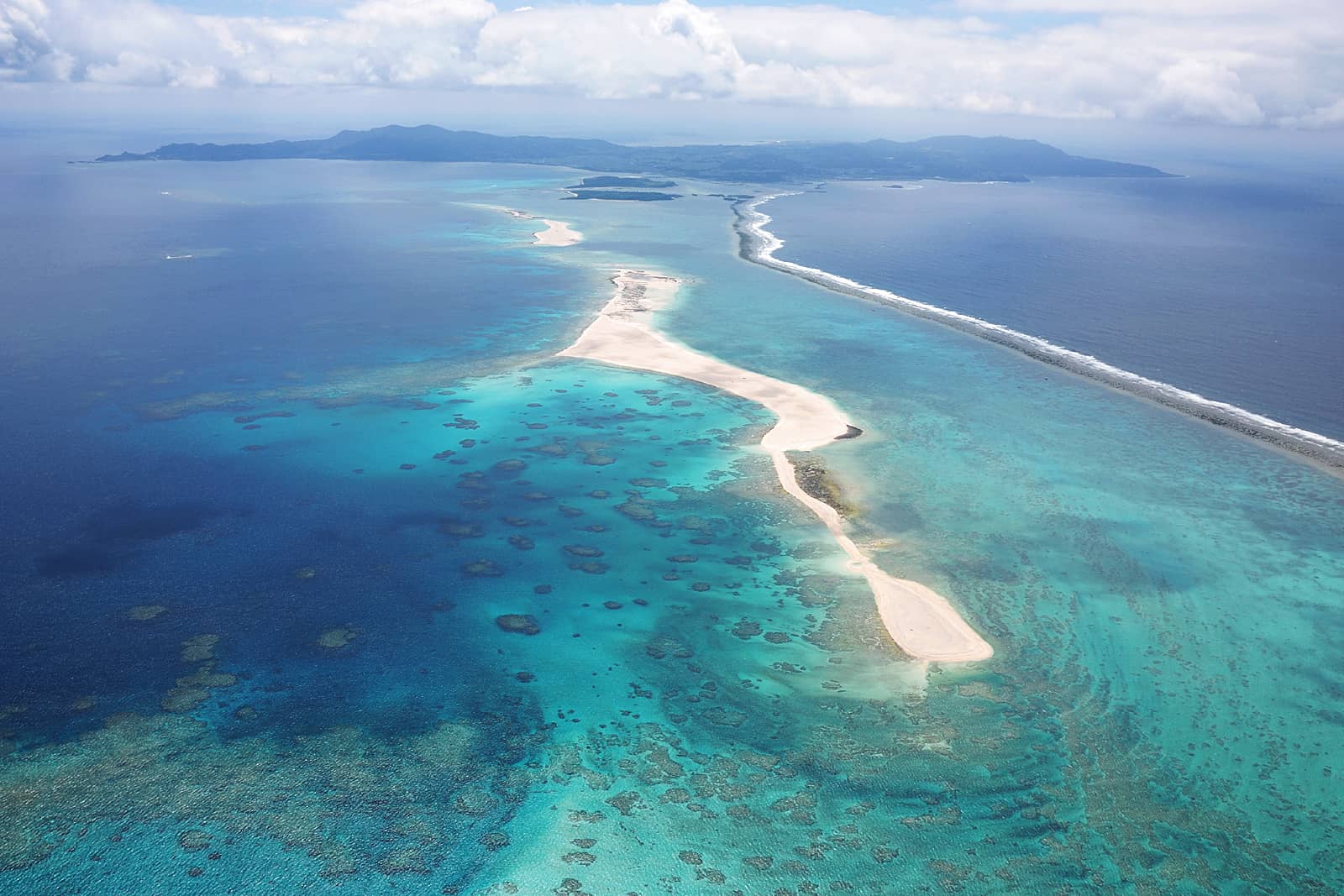 ハテの浜（沖縄・久米島）