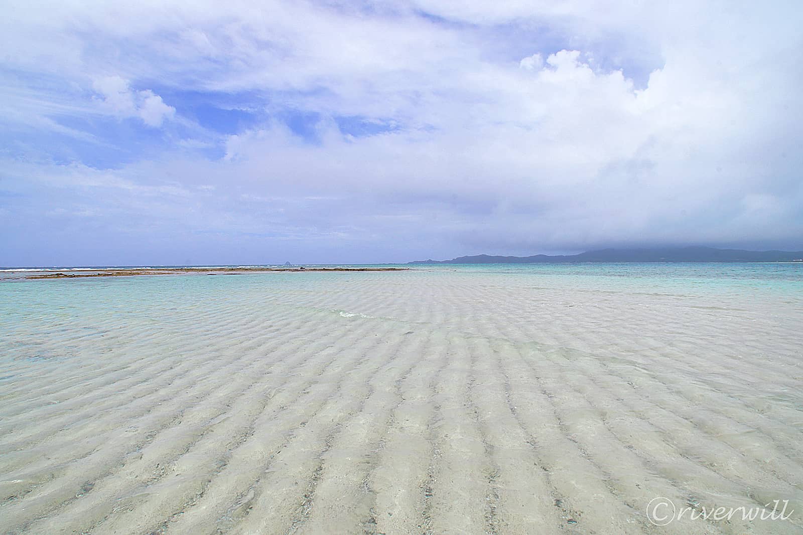 ハテの浜（沖縄・久米島）