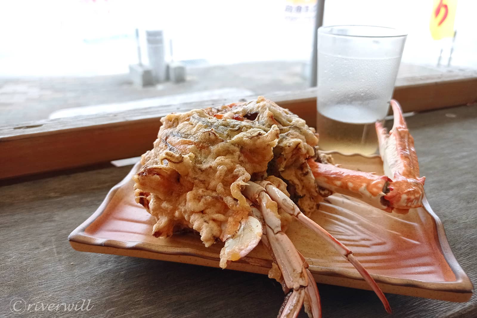 丸吉商店のカニもずく天ぷら