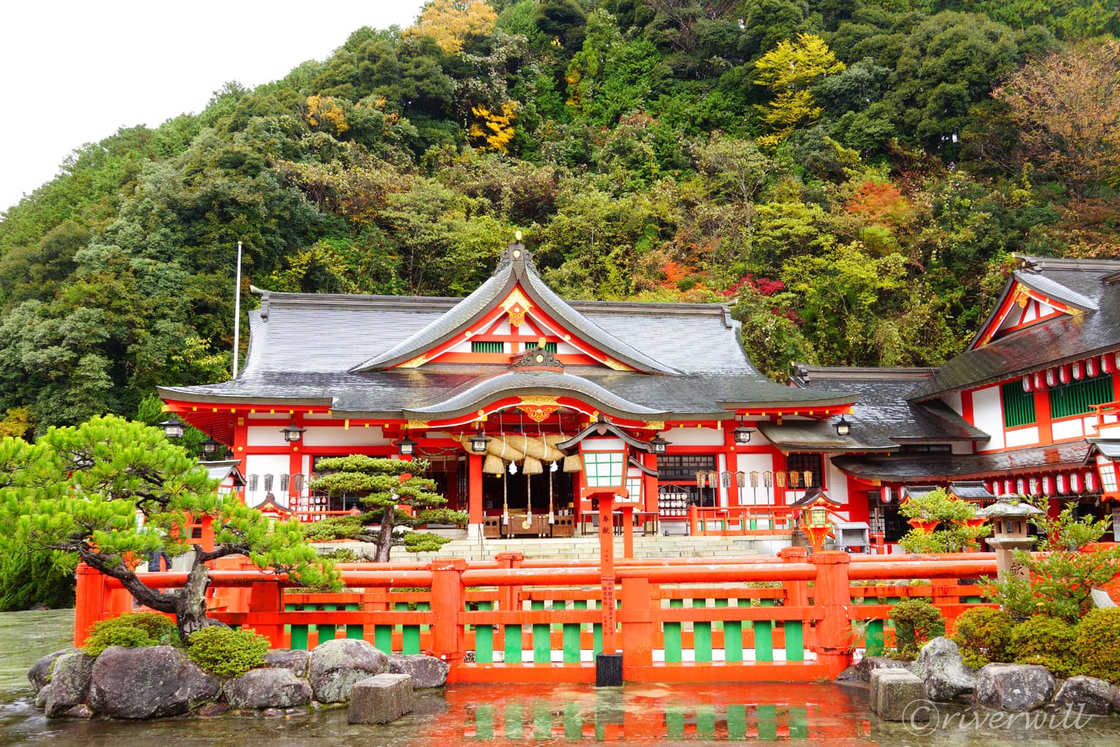 太鼓谷稲成神社