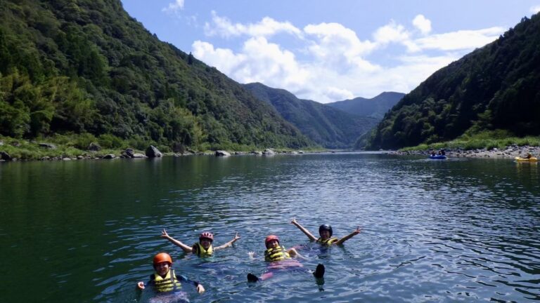 仁淀川と山