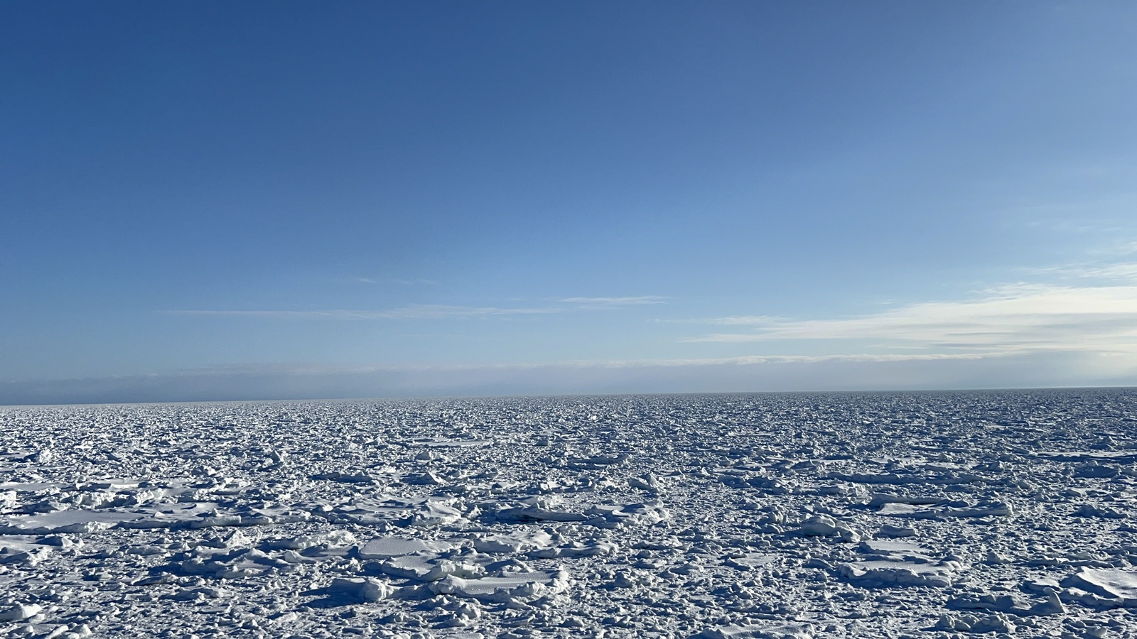 北海道：一面に広がる流氷