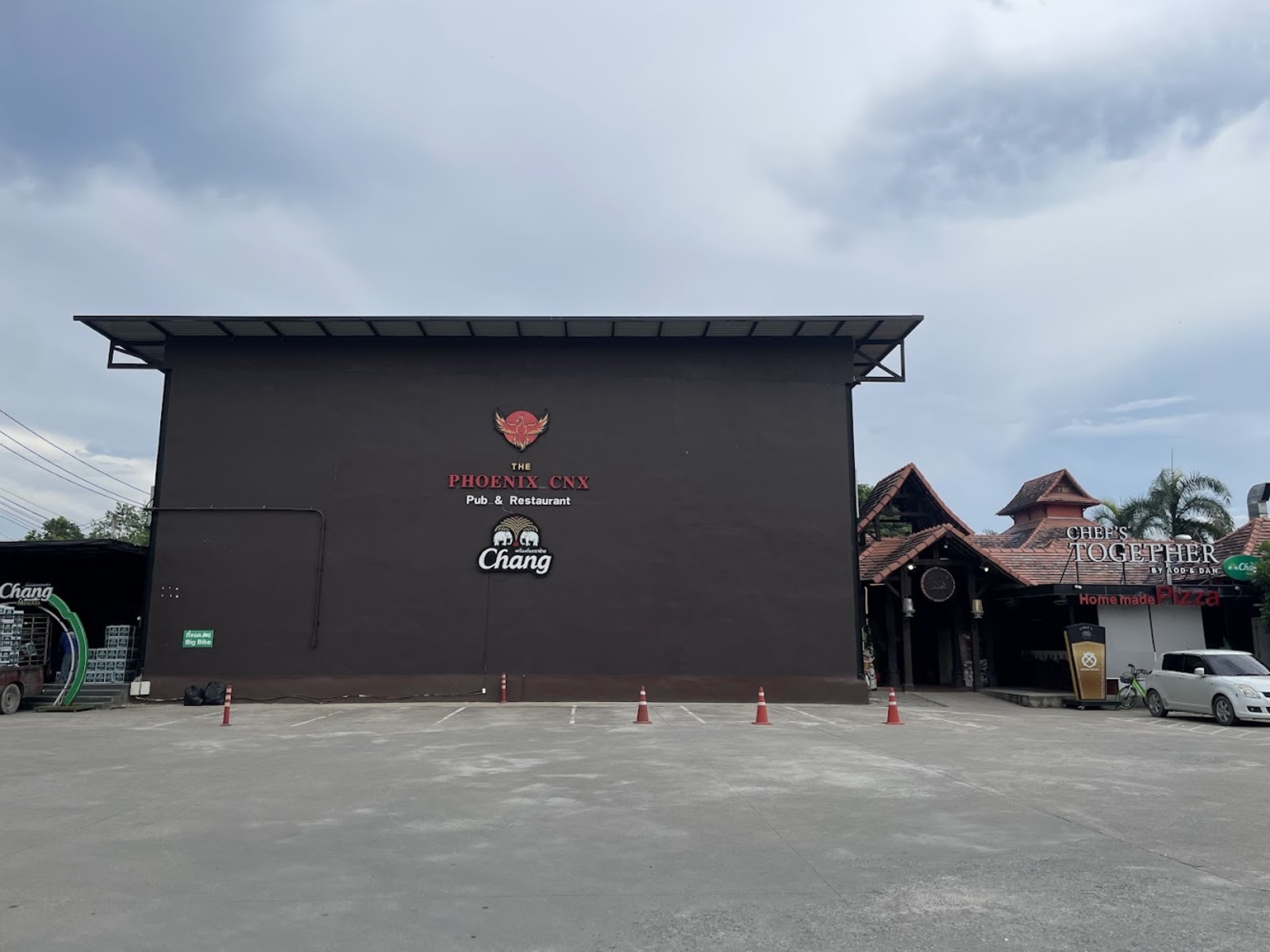 Riverside restaurant1