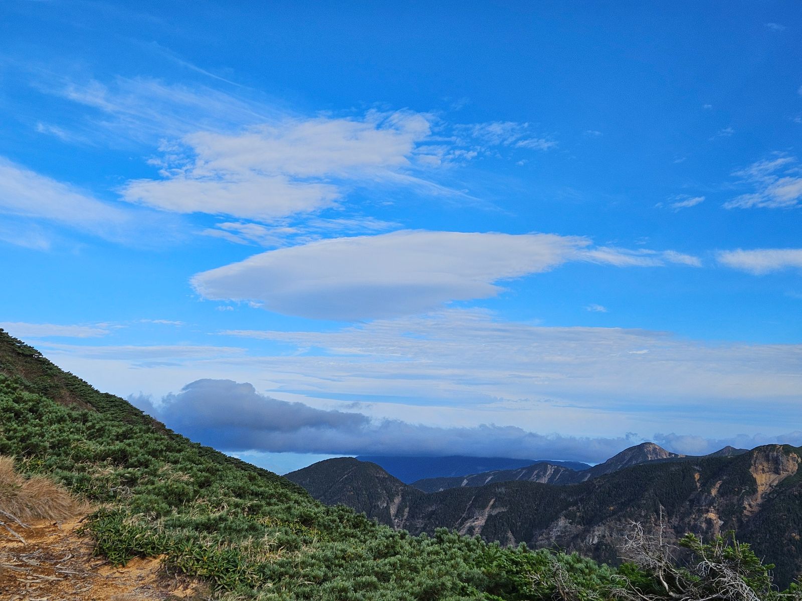レンズ雲　八ヶ岳