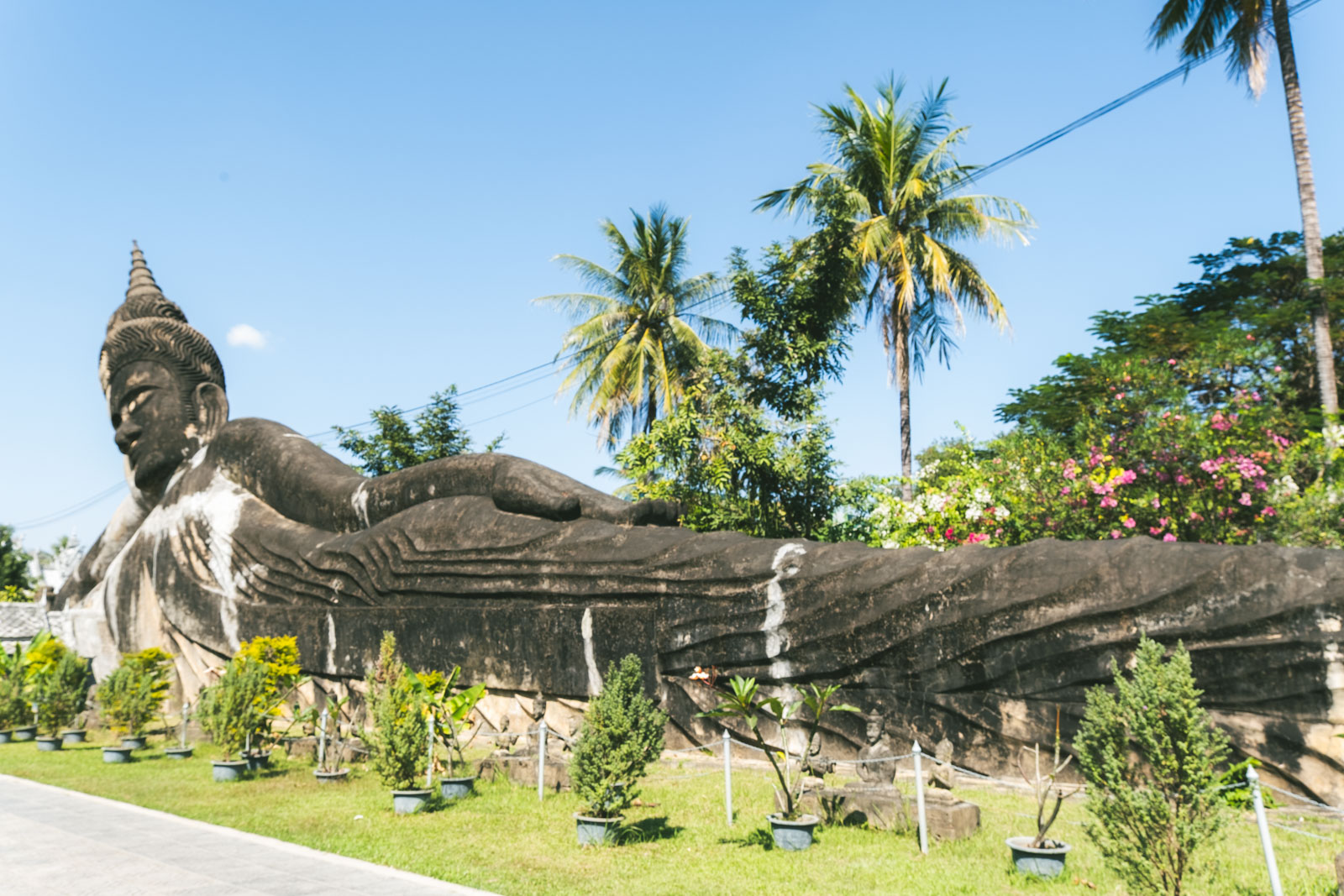 ブッダパークの涅槃仏