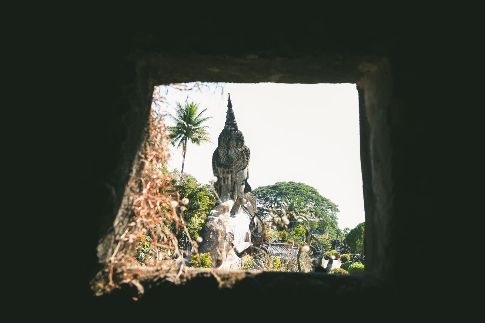 ブッダパークの涅槃仏