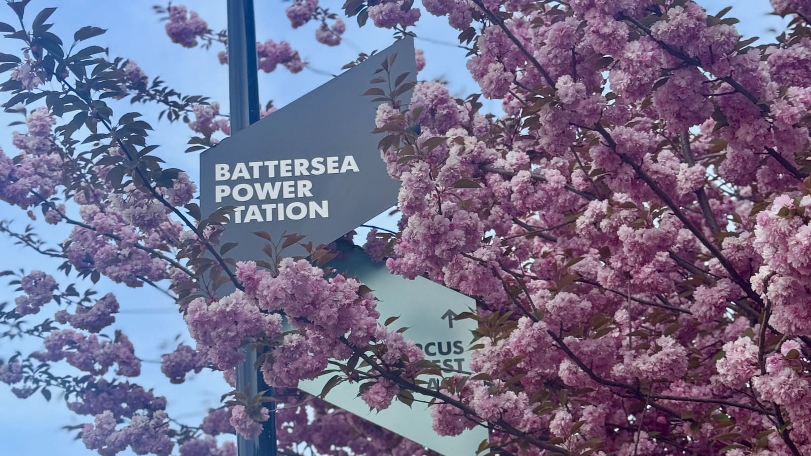 battersea_sign