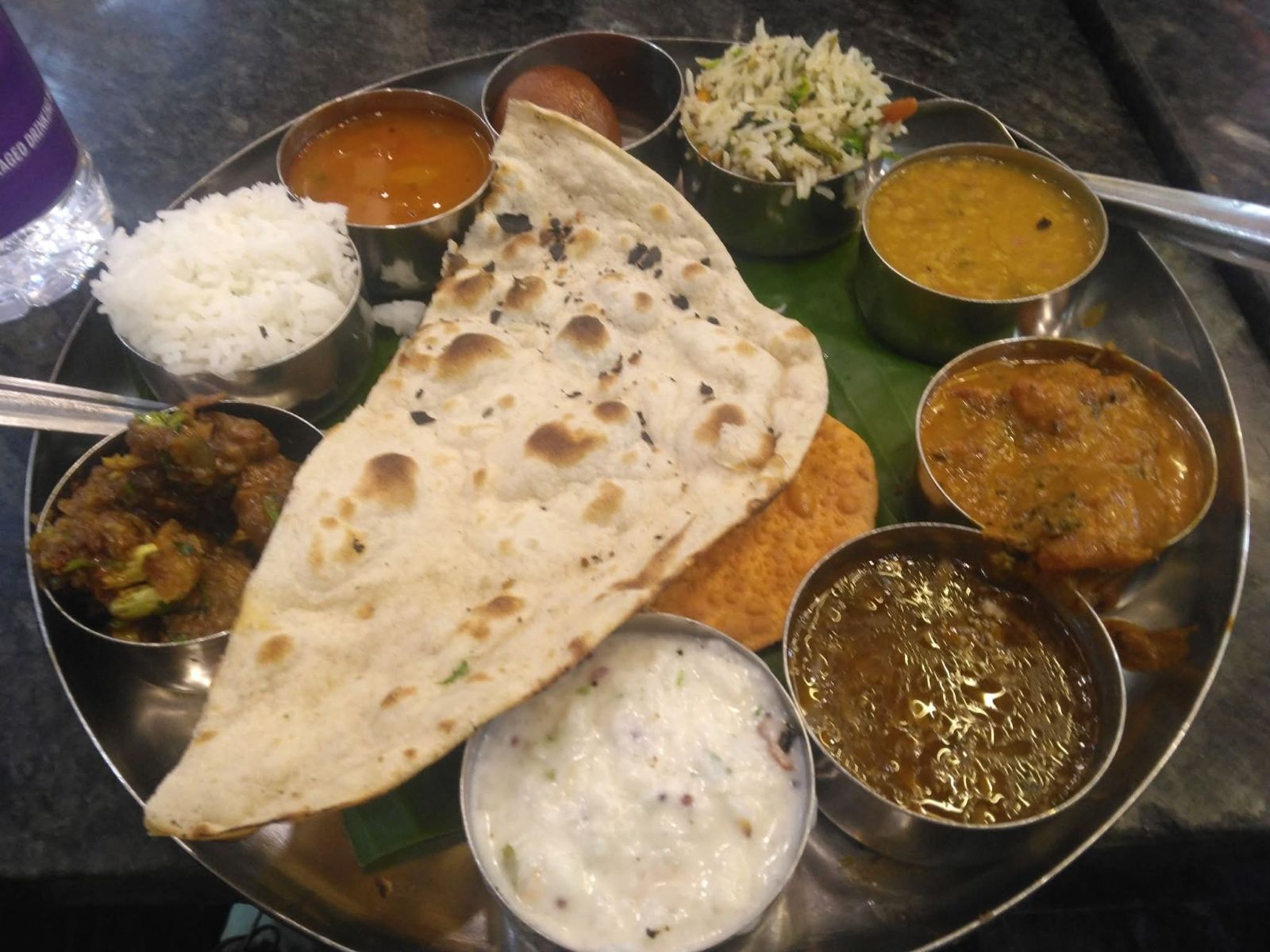 南インド　ミールス　伝統料理　ベンガルール