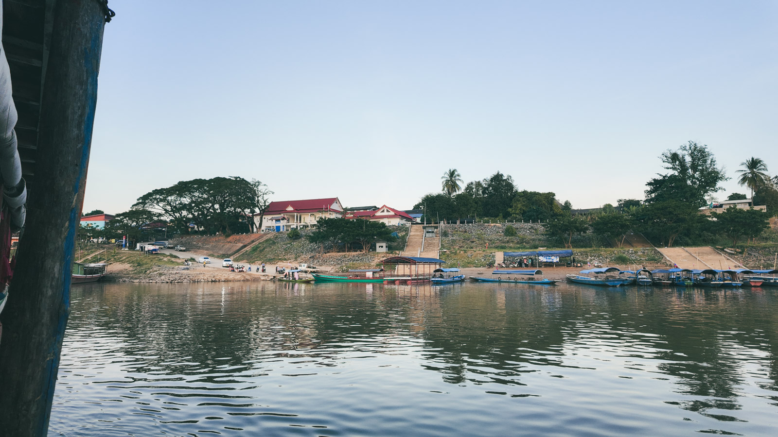 スローボートからの景色