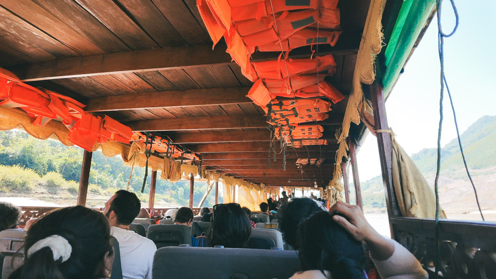 ラオスのスローボート