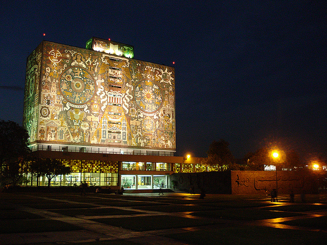 メキシコ国立自治大学(UNAM）の中央大学都市キャンパス