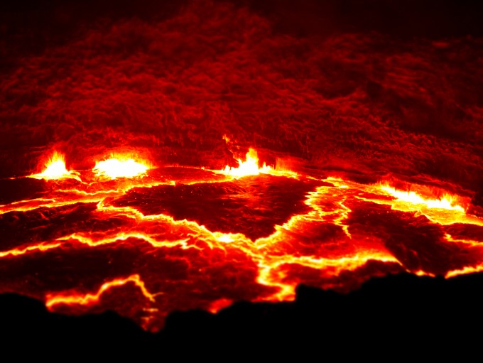 日本だったら100 立入禁止 エチオピアの秘境 エルタ アレ火山 は熱気で呼吸も出来ない Tabippo Net