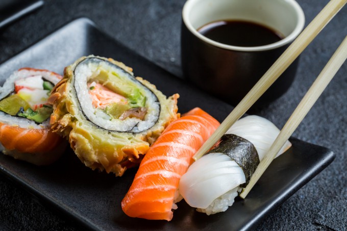 日本人なら、お寿司にぎれる？