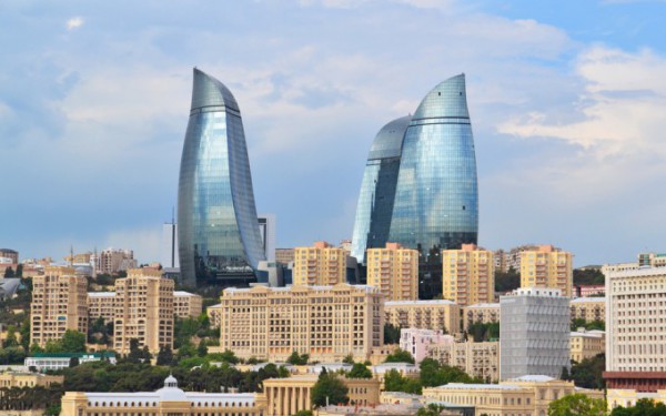 アゼルバイジャンの世界遺産「ゴブスタンのロック・アート」と「城塞都市バクー」 [タビッポ]