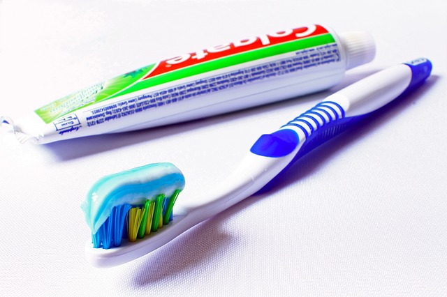 toothbrush-685326_640
